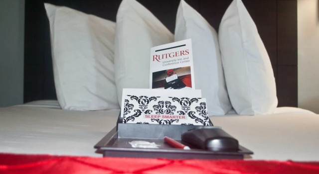 Четырёхместный номер Standard Rutgers University Inn and Conference Center