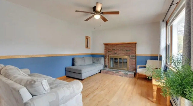 Коттедж 15 Mi to Cochran's Ski Area: Cozy Home w/ Yard!