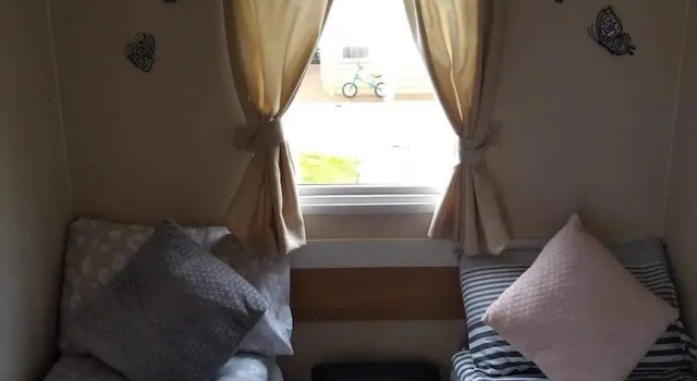 Номер Standard с балконом 2 Bedroom 6 Berth Caravan With Decking