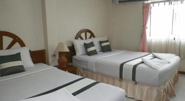 Трёхместный номер Standard Natacha Hotel
