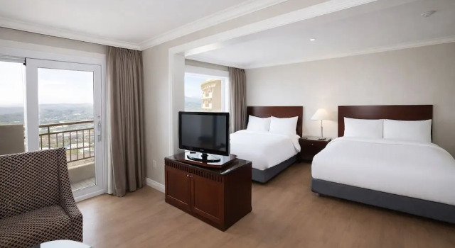Четырёхместный номер Standard La Vie Dor Hotel and Resort, Trademark Collection by Wyndham