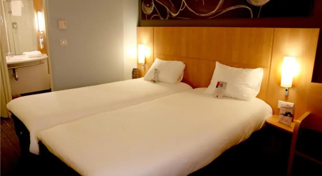 Трёхместный номер Standard ibis Les Herbiers