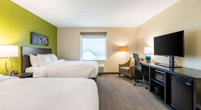 Четырёхместный номер Standard Sleep Inn & Suites Mt Hope near Auction & Event Center