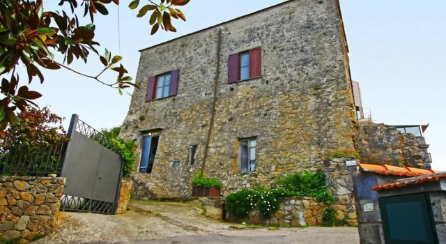 La Torre Massa Lubrense
