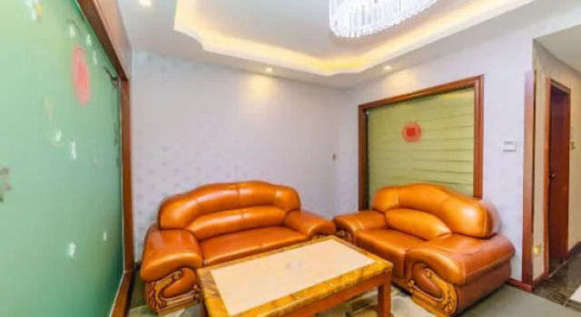 Люкс Deluxe Ruihang Business Hotel (Urumqi Light Industry College Branch)