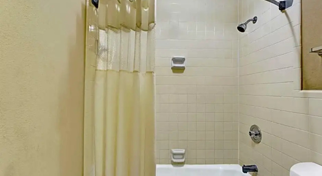 Четырёхместный номер Deluxe Williamsburg Suites