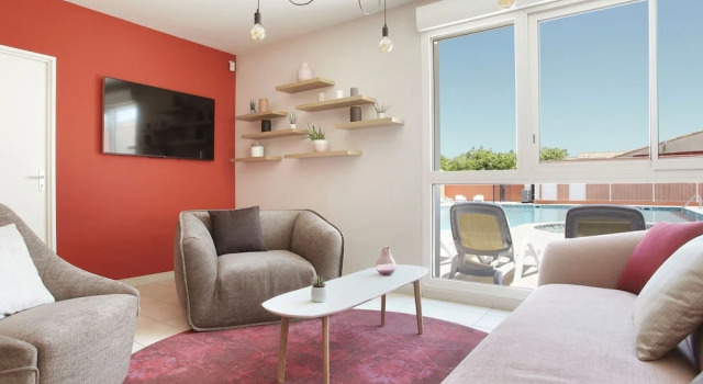 Nice Apartment Near Aigues-mortes, Book Apartment Hotels in Aigues-Mortes with a Pool, Swimming Pool
