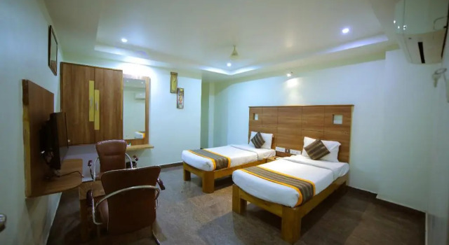 The SLV Grand, Rezervovat Hotel Hotely v Andhra Pradesh s parkováním, Parkování