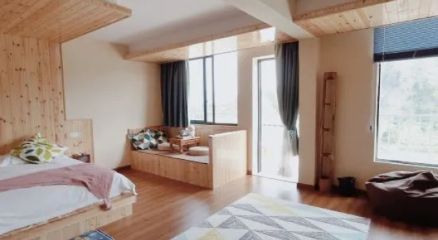 Семейный люкс с балконом Shanhaijing Hotel