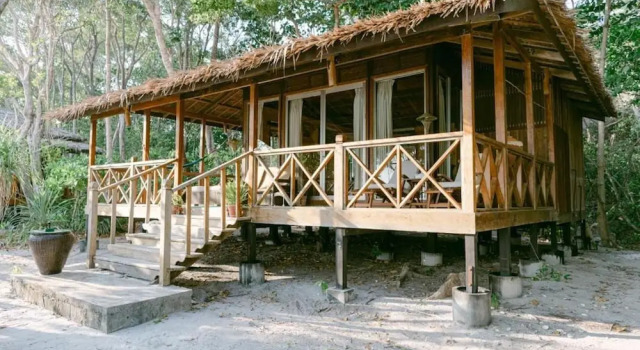 Люкс Boulder Bay Eco Resort - Nga Khin Nyo Gyee Island