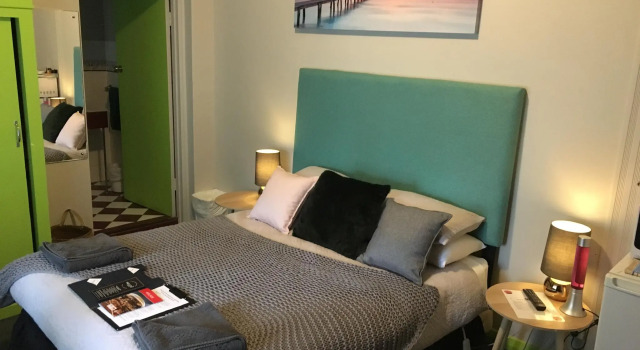 Hello Adelaide Motel and Apartments