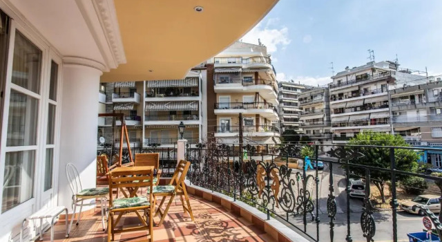 Apartment in Kalamaria, Book Apartment  