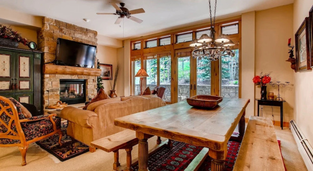 Luxury 3br Ski In-out /firepit, Pool, Sauna 3 Bedroom Condo by RedAwning, Buchen Sie Ferienwohnung Keystone Roosevelt National Forest