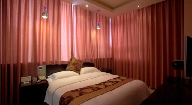 Huaxi Fishing Port Hotel, Boek Hotel Hotels in Chengdu met parkeren, Parkeren