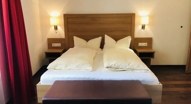 Hotel Gasthof zum Goldenen Lamm, Rezervovat Hotel Feuchtwangen Romantic Road