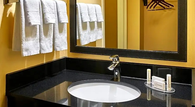 Люкс Fairfield Inn Myrtle Beach Broadway at the Beach