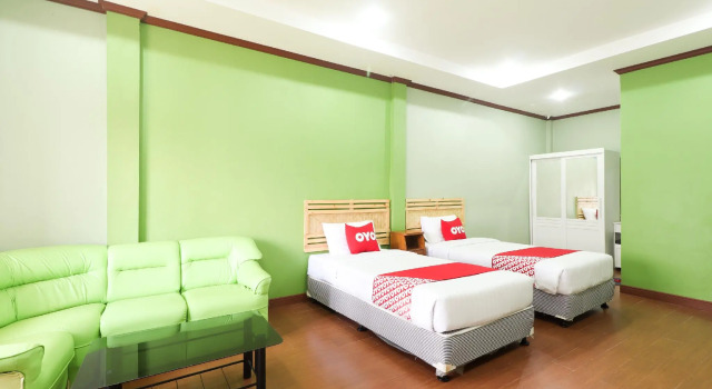 Двухместный номер Superior OYO 359 Golden Nakara Place (Vaccinated Staff)