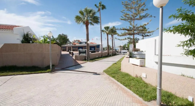 Island Village, Book Apartment Hotels in Tenerife with Parking, Parking