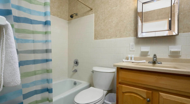 Pool & Game Room: Spacious Brandon Home, Reserva ahora Casa o chalet Brandon 