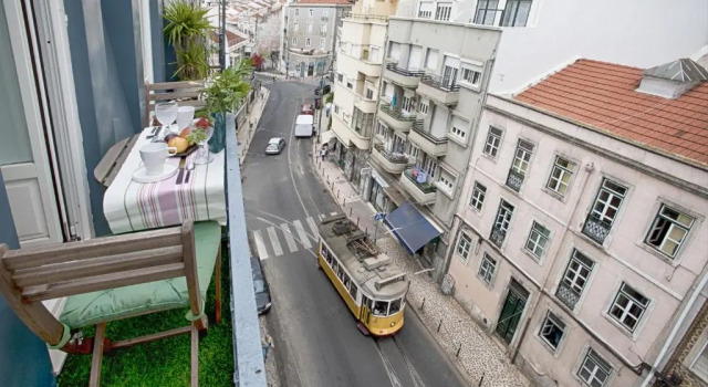 Апартаменты BmyGuest - 28 Tram Central Apartment
