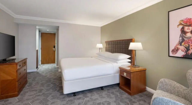 Номер Executive Delta Hotels by Marriott Heathrow Windsor