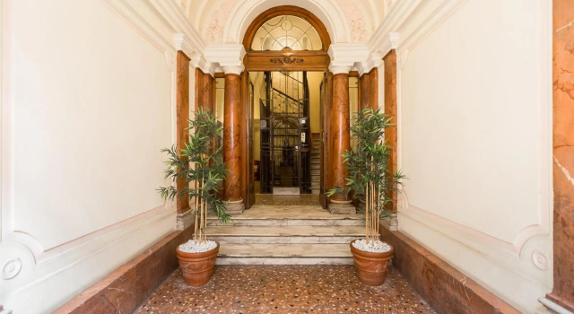 Affreschi Su Roma Luxury B&B