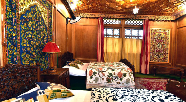 Inshallah Houseboats, Забронировать Отель Сринагар Jammu & Kashmir Ski