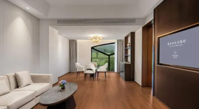 Люкс Yixing Inlong Narada Resort Hotel