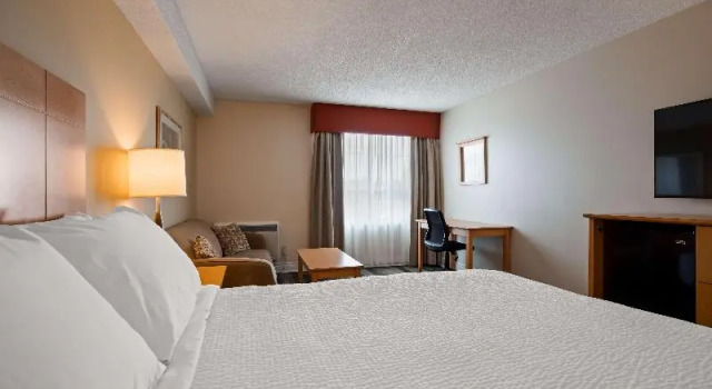 Двухместный номер Standard с балконом Best Western Smiths Falls Hotel