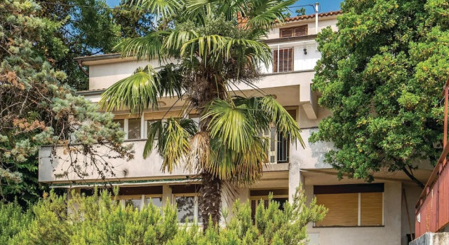 Beautiful Home in Volosko With Wifi and 4 Bedrooms