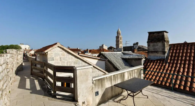 Апартаменты Deluxe Villa Marta - stone house in the center - Split