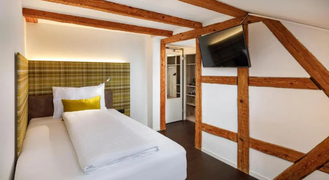 Одноместный номер Standard Hotel Schweizerhof