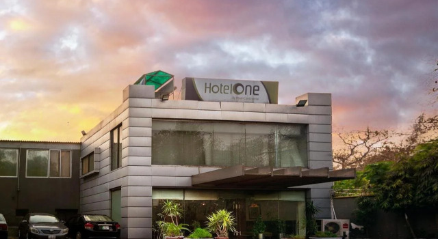Hotel One The Mall, Rezerwuj Hotel Lahaur Pakistan