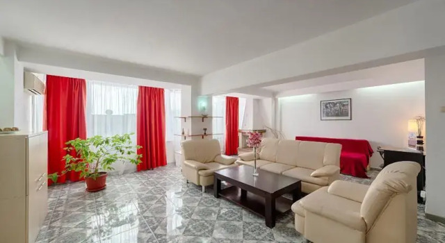 Decebal Apartment Overlooking the Boulevard, Prenota Appartamento Bucarest Muntenia