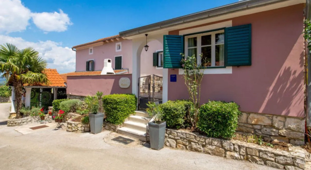 House Rustica Garda, Book Hotel Hoteller i Veljaki med parkering, Parkering