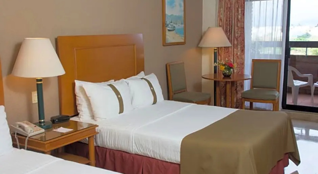 Четырёхместный номер Standard с видом на город The Palms Resort of Mazatlan