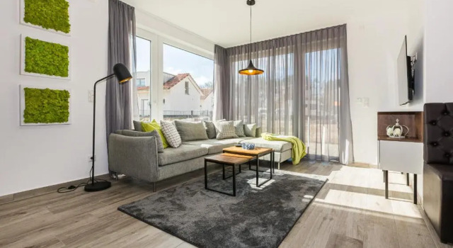 Ferienhaus-See-Sauna-Kamin-Hund mit E-Ladestation, Забронировать Отель Бизнес-отели Краков-ам-Зе, 4* 5*