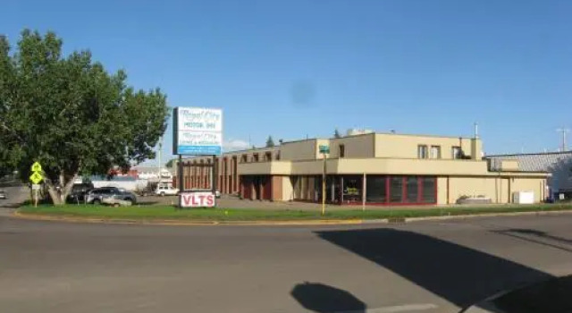 Royal City Motor Inn, Rezerwuj Hotel Hotele w Southern Alberta z parkingiem, Parking