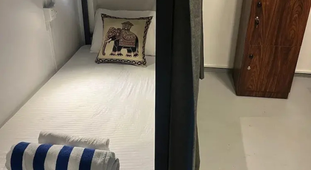 Кровать в общем номере Wake N Flow, Ahangama - Kabalana Beach