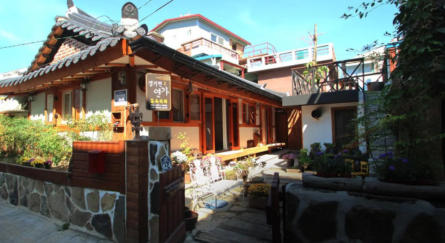 jeonju gyeonggijeonyeonga hanogpensyeon, Забронировать Отель Чонджу Чолла-Пукто, рядом с Корейский традиционный культурный центр