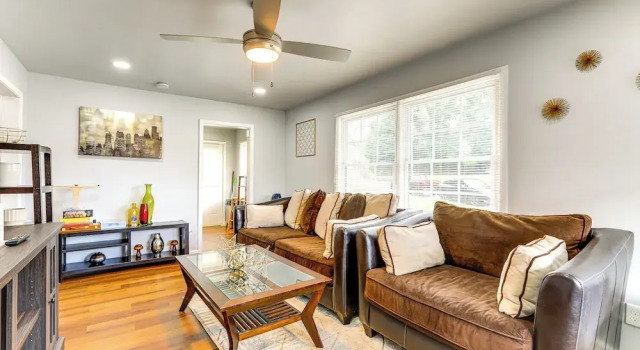 5 Mi to Dtwn Atl: Modern Duplex Home!, Reserva ahora Casa o chalet East Point Georgia