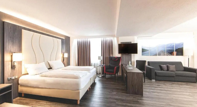 Полулюкс PLAZA Hotel Buchhorner Hof