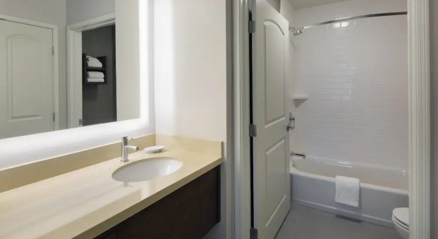 Люкс c 1 комнатой Staybridge Suites - Phoenix - Biltmore Area by IHG