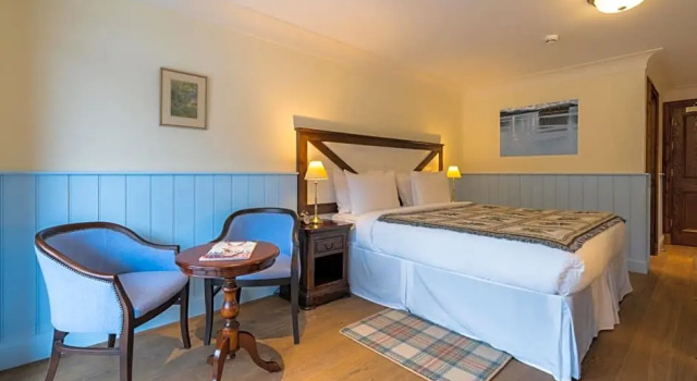 Двухместный номер Standard с видом на озеро The Whispering Pine Lodge