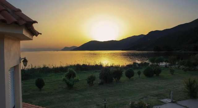Апартаменты Sungate Beach