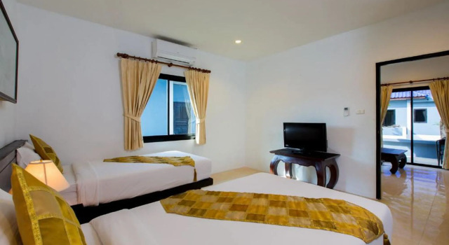 Praewa Villas Naiyang Phuket