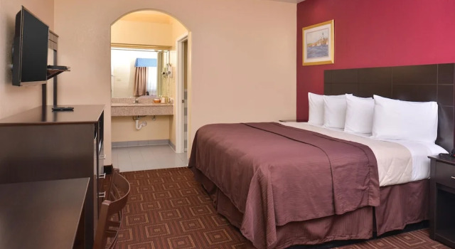 Двухместный номер Standard с балконом Americas Best Value Inn-Baytown
