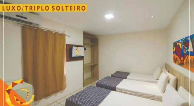 Трёхместный номер Luxury Netuanah Praia Hotel