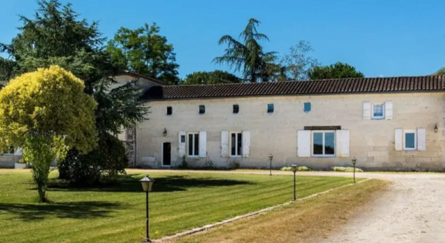 Paus'ethique Home, Rezerwuj Hotel Hotele w Charente-Maritime z parkingiem, Parking