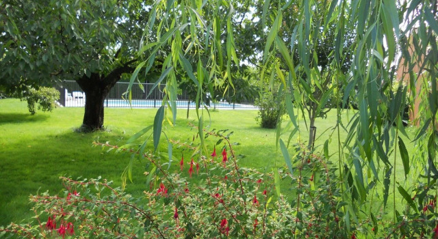 Au Paradis Vert, Réserver Hôtel Hôtels à Donnazac avec parking, Parking